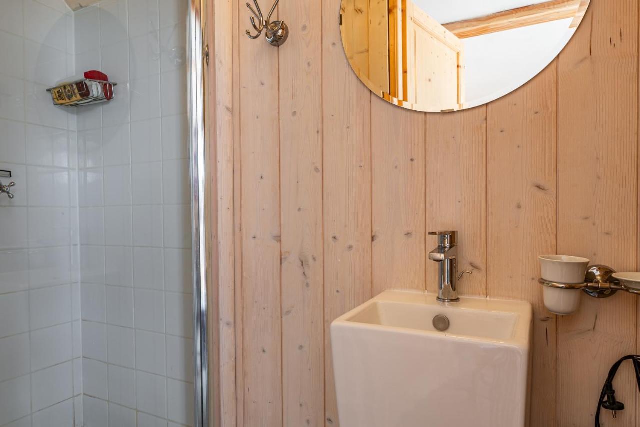 La Cabane Du Bassin - Maison Typique La Teste-de-Buch Exteriör bild